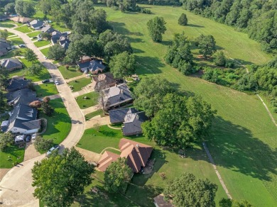 Lovely large home ready for new owners in Keithville's Meadowood on Meadow Lake Golf Club in Louisiana - for sale on GolfHomes.com, golf home, golf lot