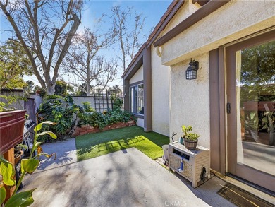 FHA & VA APPROVED TOWNHOME! 3 BEDROOM 2 BATHROOM END UNIT with on Vista Valencia Golf Course in California - for sale on GolfHomes.com, golf home, golf lot