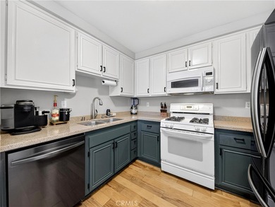 FHA & VA APPROVED TOWNHOME! 3 BEDROOM 2 BATHROOM END UNIT with on Vista Valencia Golf Course in California - for sale on GolfHomes.com, golf home, golf lot