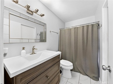 FHA & VA APPROVED TOWNHOME! 3 BEDROOM 2 BATHROOM END UNIT with on Vista Valencia Golf Course in California - for sale on GolfHomes.com, golf home, golf lot