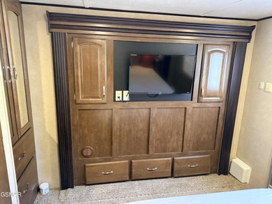 Beautiful RV lot with 2017 Salem Villa 4102BFK destination on Bent Creek Golf Course in Tennessee - for sale on GolfHomes.com, golf home, golf lot