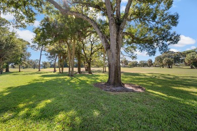FIRST FLOOR 2 bedroom, 2 bath condo in the Meadowood Community on Meadowood Golf and Tennis Club in Florida - for sale on GolfHomes.com, golf home, golf lot