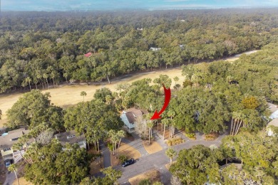 Back on the market at no fault of sellers! Charming Coastal on The Seabrook Island Club in South Carolina - for sale on GolfHomes.com, golf home, golf lot