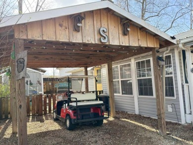 FULLY FURNISHED WITH GOLF CART. Beautiful, remodeled Camper on Lake Tansi Village Country Club in Tennessee - for sale on GolfHomes.com, golf home, golf lot