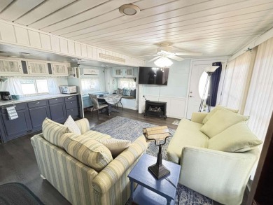 FULLY FURNISHED WITH GOLF CART. Beautiful, remodeled Camper on Lake Tansi Village Country Club in Tennessee - for sale on GolfHomes.com, golf home, golf lot