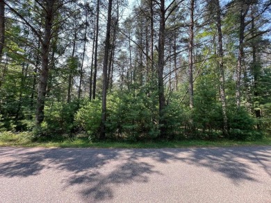 Huge Timber Ridge lot privately set back from 18th Fairway on Timber Ridge Golf Club in Wisconsin - for sale on GolfHomes.com, golf home, golf lot