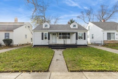 This beautiful ranch just underwent an extensive remodel on Glenhurst Golf Course in Michigan - for sale on GolfHomes.com, golf home, golf lot