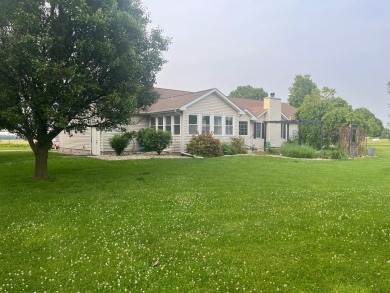 This 3 bedroom, 3 bath home with 3 car garage is located on a on Gibson Woods Golf Course in Illinois - for sale on GolfHomes.com, golf home, golf lot