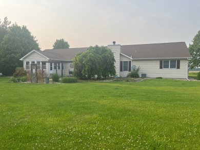 This 3 bedroom, 3 bath home with 3 car garage is located on a on Gibson Woods Golf Course in Illinois - for sale on GolfHomes.com, golf home, golf lot