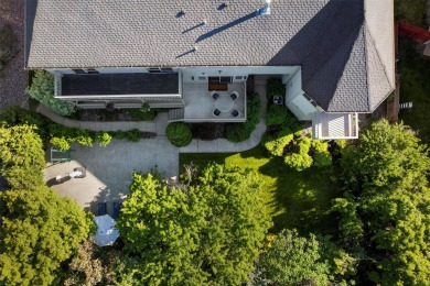 Luxurious Fairviews Area Retreat! Discover the perfect blend of on The Highlands Golf Club in Montana - for sale on GolfHomes.com, golf home, golf lot