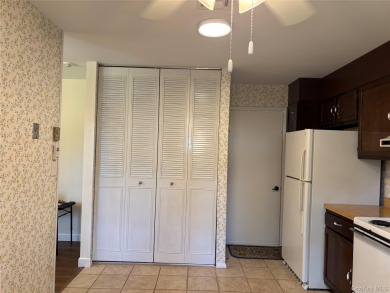 Welcome to 393 A Woodbridge Dr. nestled in desirable 55+ 24 hour on Leisure Village Golf Course in New York - for sale on GolfHomes.com, golf home, golf lot