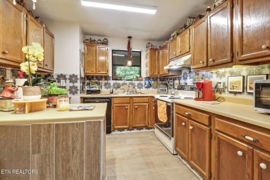 Enjoy low maintenance living in this charming 1 bedroom, 1 bath on Lake Tansi Village Country Club in Tennessee - for sale on GolfHomes.com, golf home, golf lot