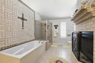 Beautiful brick home in desirable Pecan Plantation!  Built in on Pecan Plantation Country Club in Texas - for sale on GolfHomes.com, golf home, golf lot