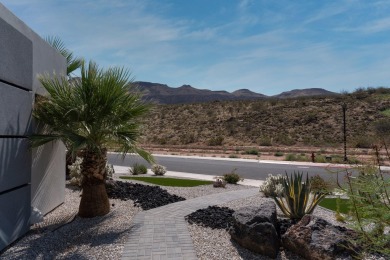 Huge Recent Price Drop!! This stunning home is located on the on Copper Rock Golf Course in Utah - for sale on GolfHomes.com, golf home, golf lot