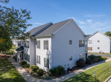 Spacious 2-Bed, 2-Bath top floor condo in Prestigious Aberdeen on The Course at Aberdeen in Indiana - for sale on GolfHomes.com, golf home, golf lot