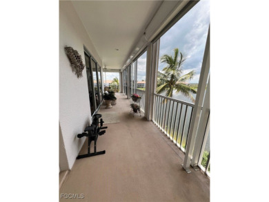 WATERFRONT PARADISE AWAITS Welcome to this stunning condo with on Lexington Country Club in Florida - for sale on GolfHomes.com, golf home, golf lot