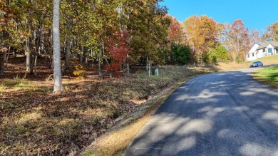 GORGEOUS large 1.13 acre lot located in the beautiful Owen Glen on Old Union Golf Course in Georgia - for sale on GolfHomes.com, golf home, golf lot