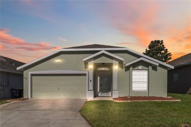 Fantastic 55+ community featuring golf, fitness center, pool on Ridgewood Lakes Golf and Country Club in Florida - for sale on GolfHomes.com, golf home, golf lot