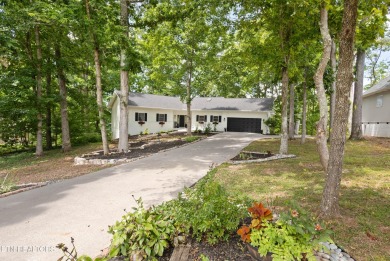 Spectacular move-in ready 2545 sqft of year round LAKE VIEWS on Toqua Golf Course - Loudon County in Tennessee - for sale on GolfHomes.com, golf home, golf lot