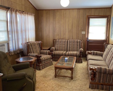 Great opportunity on this 3 bedroom, 2 bath home with large on Beachwood Golf Club in South Carolina - for sale on GolfHomes.com, golf home, golf lot