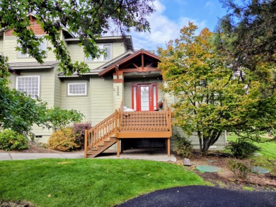 This stunning end-unit townhome overlooks the 8th Green at the on Eagle Crest Golf Resort - Resort Course in Oregon - for sale on GolfHomes.com, golf home, golf lot