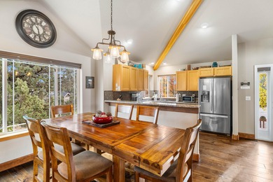 This stunning end-unit townhome overlooks the 8th Green at the on Eagle Crest Golf Resort - Resort Course in Oregon - for sale on GolfHomes.com, golf home, golf lot