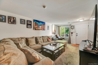 3 BEDROOM 1,5 BATH CONDO IN BLUE RIDGE IN MEDFORD. UPDATED on Blue Ridge Golf Club in New York - for sale on GolfHomes.com, golf home, golf lot