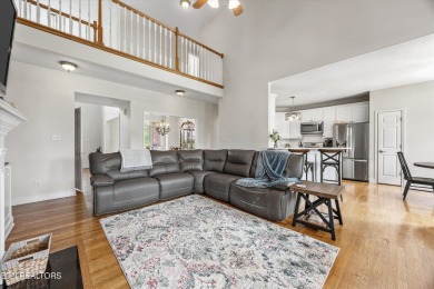 STUNNING all-brick home in the Ruggles Ferry Golf community! on Ruggles Ferry Golf Club in Tennessee - for sale on GolfHomes.com, golf home, golf lot