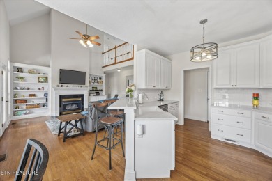 STUNNING all-brick home in the Ruggles Ferry Golf community! on Ruggles Ferry Golf Club in Tennessee - for sale on GolfHomes.com, golf home, golf lot