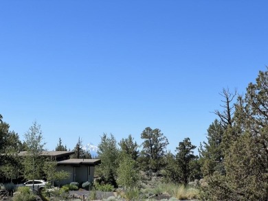 This Four Peaks lot is close to all the resort action AND allows on  in Oregon - for sale on GolfHomes.com, golf home, golf lot