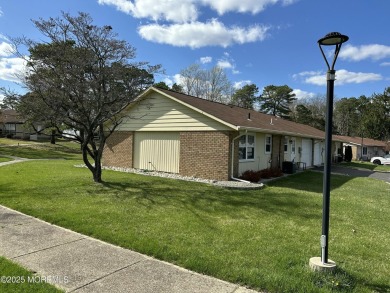 This is the One!   This FULLY updated Baronet that is beautiful on Leisure Village West Assoc. in New Jersey - for sale on GolfHomes.com, golf home, golf lot
