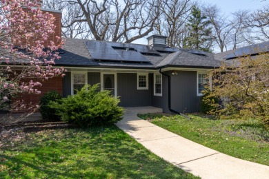 CHECK OUT THE SQUARE FOOTAGE ON THIS ONE!!!  Beautiful updated on Oak Meadows Golf Club in Illinois - for sale on GolfHomes.com, golf home, golf lot