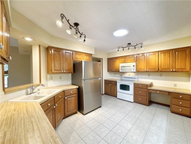 Discover this well-maintained 3 bed, 2 bath home located in a on Bella Vista Country Club - Scottsdale in Arkansas - for sale on GolfHomes.com, golf home, golf lot