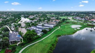 Welcome to your dream home! This beautiful, fully renovated on Woodfield Country Club in Florida - for sale on GolfHomes.com, golf home, golf lot