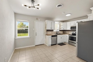 This adorable home in North Richland Hills is the perfect size on Diamond Oaks Golf and Country Club in Texas - for sale on GolfHomes.com, golf home, golf lot