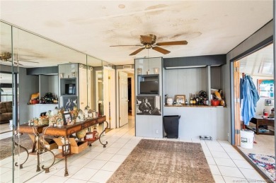 Very spacious two bedroom, two bath manufactured home in on Heritage Ridge Golf Club in Florida - for sale on GolfHomes.com, golf home, golf lot