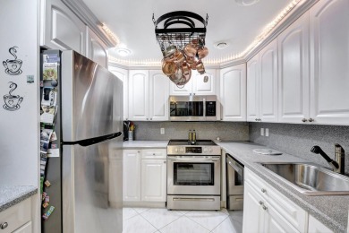 Welcome to this beautifully renovated 1-bedroom, 1.5-bathroom on Addison Reserve in Florida - for sale on GolfHomes.com, golf home, golf lot