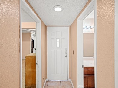 3-bedroom 2.5-bathroom, 1206sf nestled next to the North Lake on Silver Lakes Golf Course in California - for sale on GolfHomes.com, golf home, golf lot