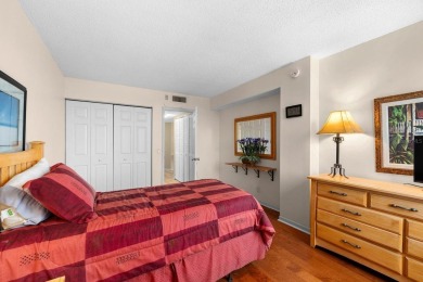 Magnificent sunsets, panoramic and breathtaking bay, nature and on Isla Del Sol Yacht and Country Club in Florida - for sale on GolfHomes.com, golf home, golf lot