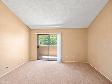 3-bedroom 2.5-bathroom, 1206sf nestled next to the North Lake on Silver Lakes Golf Course in California - for sale on GolfHomes.com, golf home, golf lot