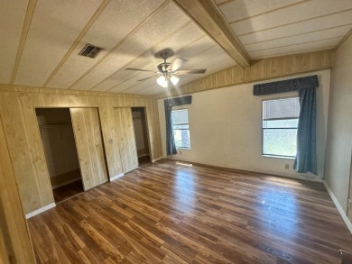 Lot Rent $1037.00    This well cared for 2-bedroom, 2-bathroom on Del Tura Golf and Country Club in Florida - for sale on GolfHomes.com, golf home, golf lot