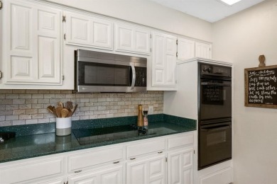 Don't miss this beautiful home on a corner lot with established on Walnut Creek Country Club in Texas - for sale on GolfHomes.com, golf home, golf lot