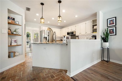 ***VRM*** SELLER WILL CONSIDER OFFERS BETWEEN $469,000 AND $499 on Cypress Country Club and Golf Club  in Alabama - for sale on GolfHomes.com, golf home, golf lot