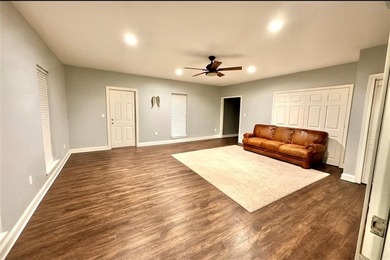 ***VRM*** SELLER WILL CONSIDER OFFERS BETWEEN $469,000 AND $499 on Cypress Country Club and Golf Club  in Alabama - for sale on GolfHomes.com, golf home, golf lot