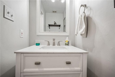***VRM*** SELLER WILL CONSIDER OFFERS BETWEEN $469,000 AND $499 on Cypress Country Club and Golf Club  in Alabama - for sale on GolfHomes.com, golf home, golf lot