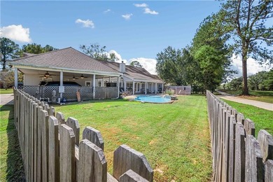 ***VRM*** SELLER WILL CONSIDER OFFERS BETWEEN $469,000 AND $499 on Cypress Country Club and Golf Club  in Alabama - for sale on GolfHomes.com, golf home, golf lot