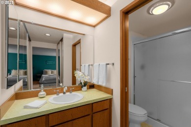 Welcome to this very special single-level townhome in on Summerfield Golf and Country Club in Oregon - for sale on GolfHomes.com, golf home, golf lot