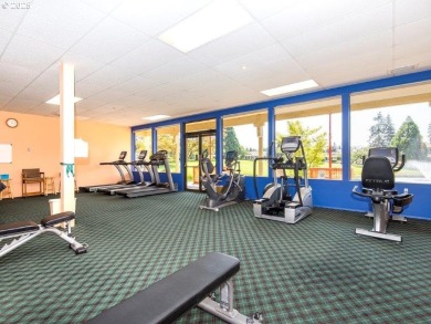 Welcome to this very special single-level townhome in on Summerfield Golf and Country Club in Oregon - for sale on GolfHomes.com, golf home, golf lot
