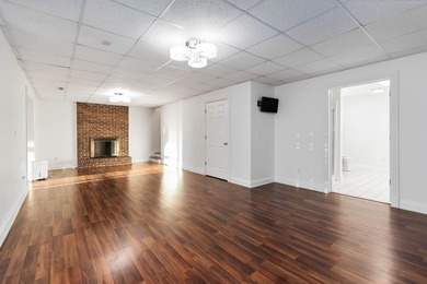 Check out this stunning brick estate perfectly situated on the on Crooked Creek Golf Club in Kentucky - for sale on GolfHomes.com, golf home, golf lot