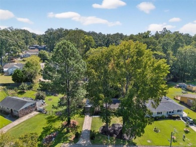 Welcome to this inviting brick ranch in the East Lake Terrace on East Lake Golf Club in Georgia - for sale on GolfHomes.com, golf home, golf lot